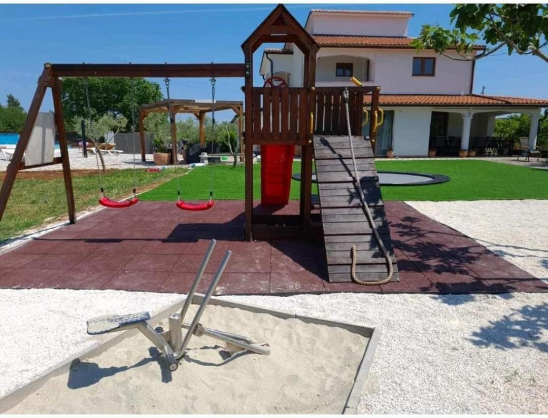 Mobilehome Elena Premium With Pool, Istria Банджоле Экстерьер фото