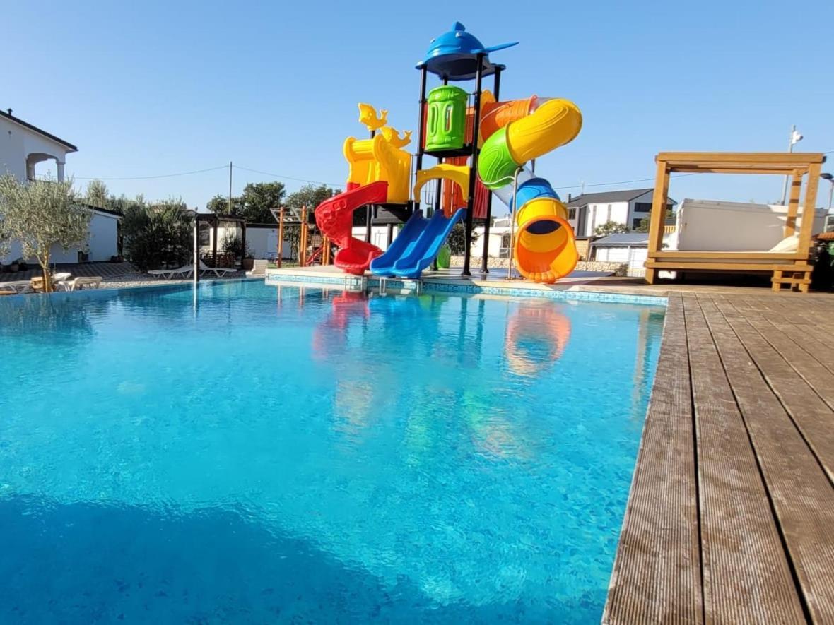 Mobilehome Elena Premium With Pool, Istria Банджоле Экстерьер фото